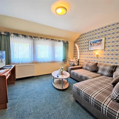 Hotel Garni Zur Alten Post 3*
