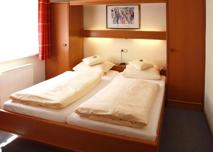 Garni Zur Alten Post Szálloda